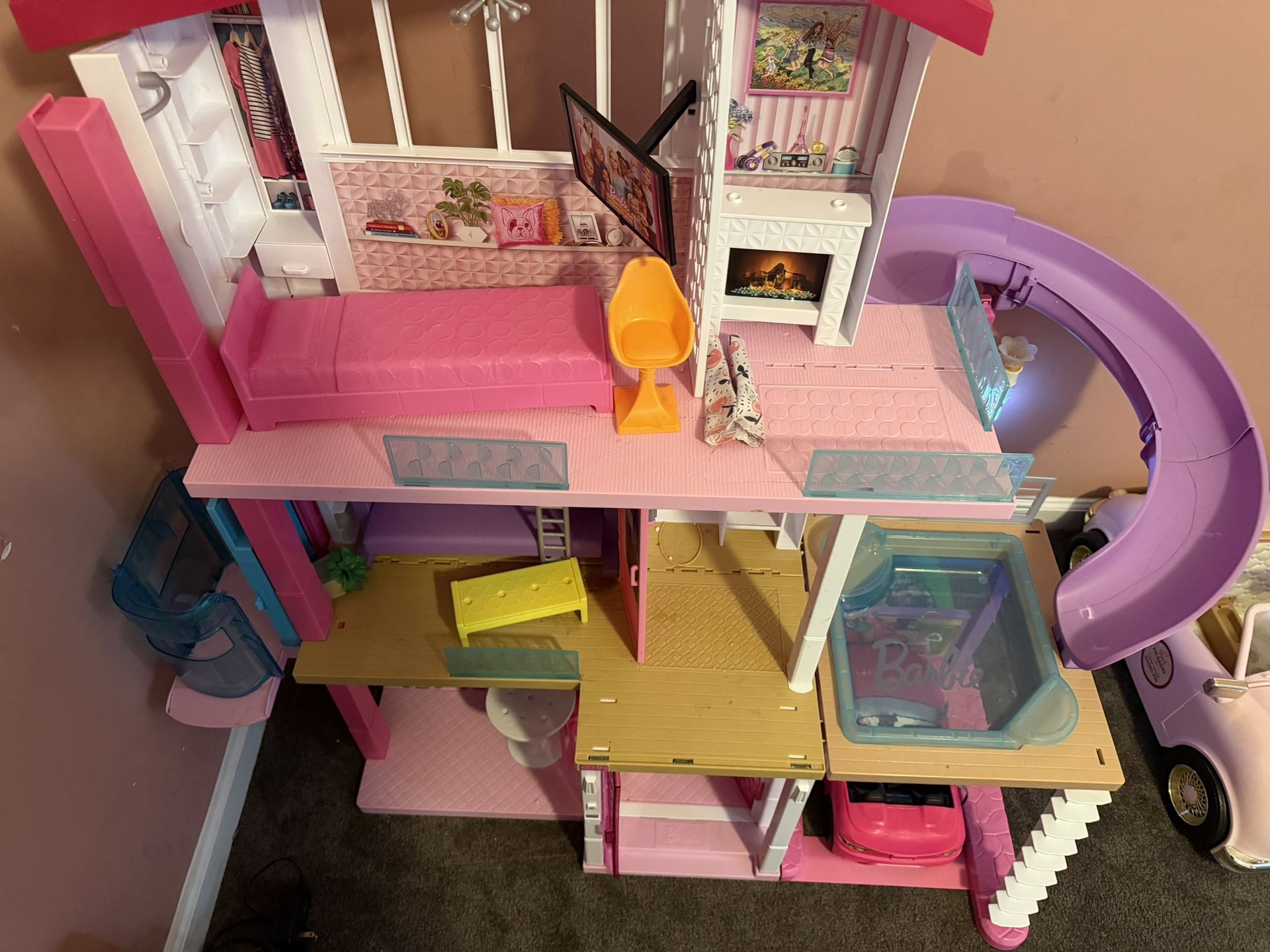 Barbie Dream house 