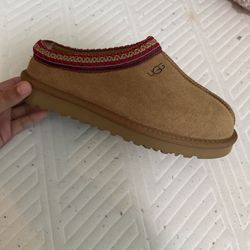 UGG Classic Ultra II red & tan suede mules 