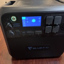 BLUETTI AC200MAX Expandable Power Station