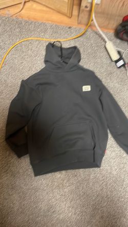 levi pullover