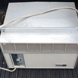 Vintage MCM Window Air Conditioner 