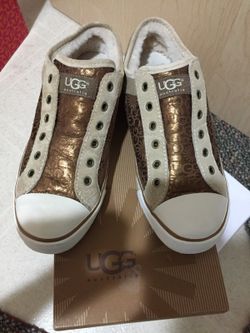 Ugg new sz 6.5