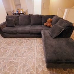 Black/Grey Sectional Couch