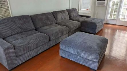 New XL Modular Sectional Couch with Ottoman and Comfy Wide Chaise! Free Delivery 🚚!