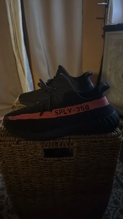 Size 10 adidas Yeezy Boost 350 V2 Low Red Stripe