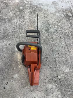 Chainsaw Husqvarna 45 works perfect