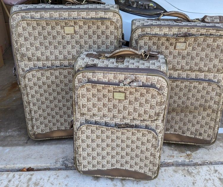 Designer Liz Claiborne 3 Piece Luggage Set for Sale in Huntington Beach, CA  - OfferUp