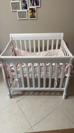baby crib