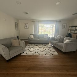 LIKE NEW Living Room Set
