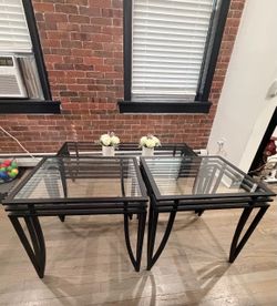 matching modern glass-top coffee/cocktail table
