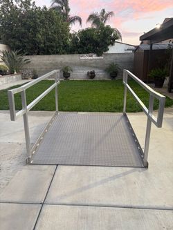 Aluminum Wheelchair Access Ramp with Handrails