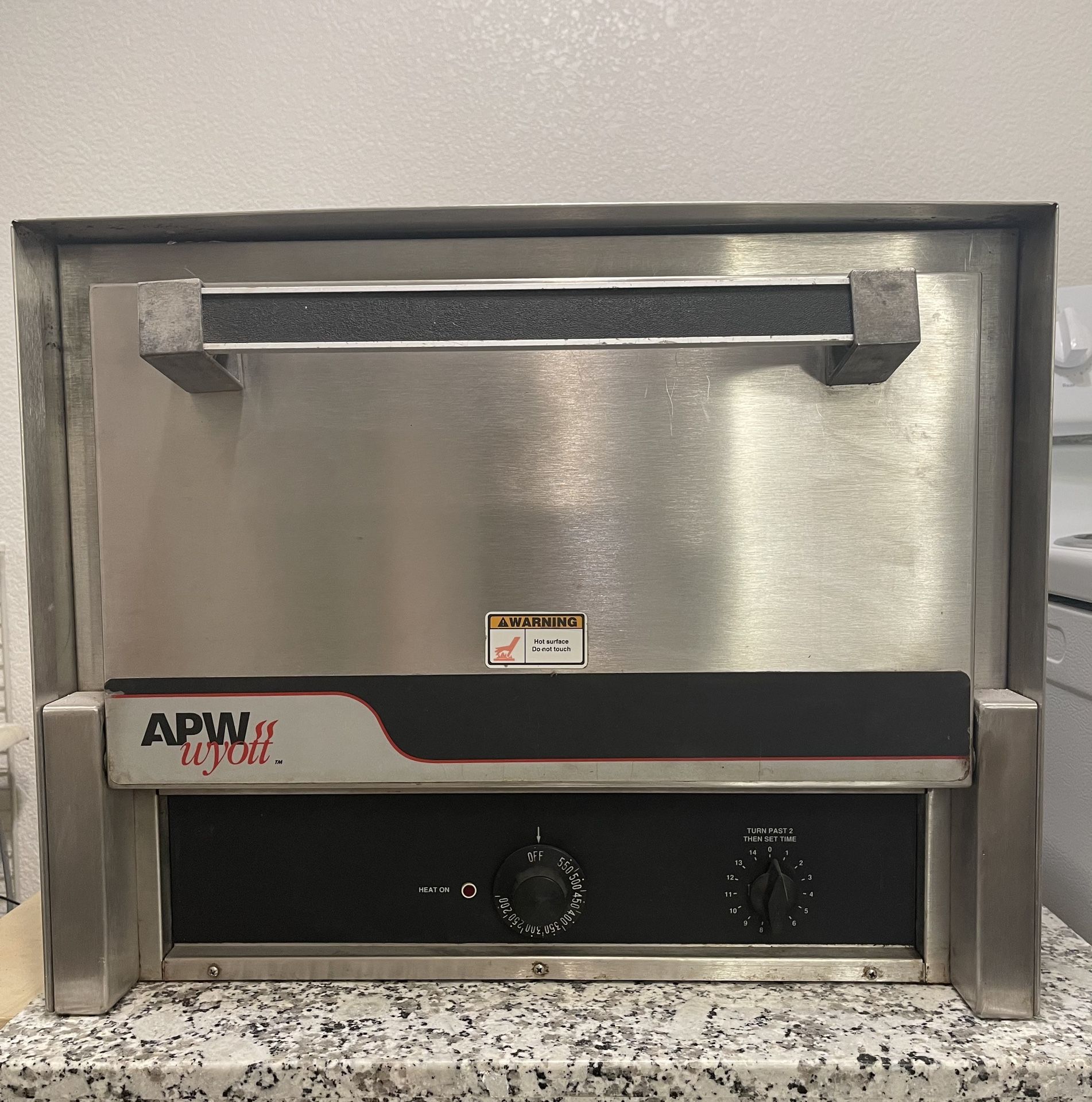 APW Wyott SDO-17 Stainless Steel Commercial Countertop Single Deck Pizza Oven