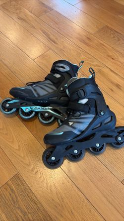 Roller blades, size women’s 9