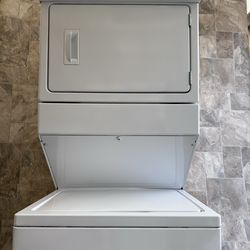 Combo washer and dryer laundry