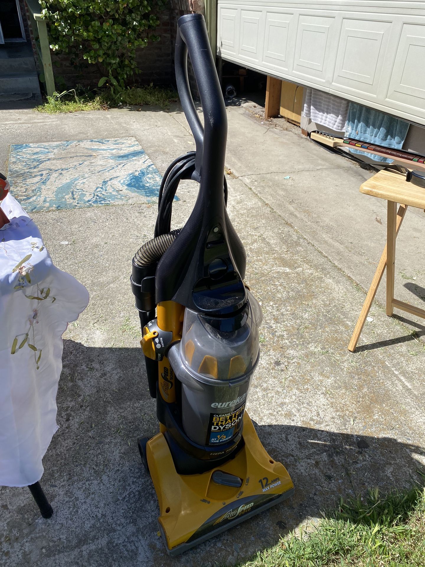 Real Good yellow vacuum