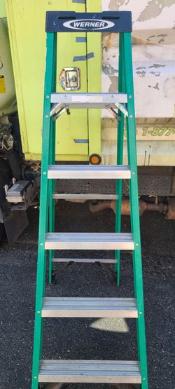 Warner 6ft Fiberglass Ladder $60
