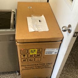 New in box Marvel 15 inch Refrigerator built in