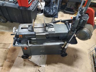 Amrox Model 5007 7" x 12" Horizontal & Vertical Band Saw