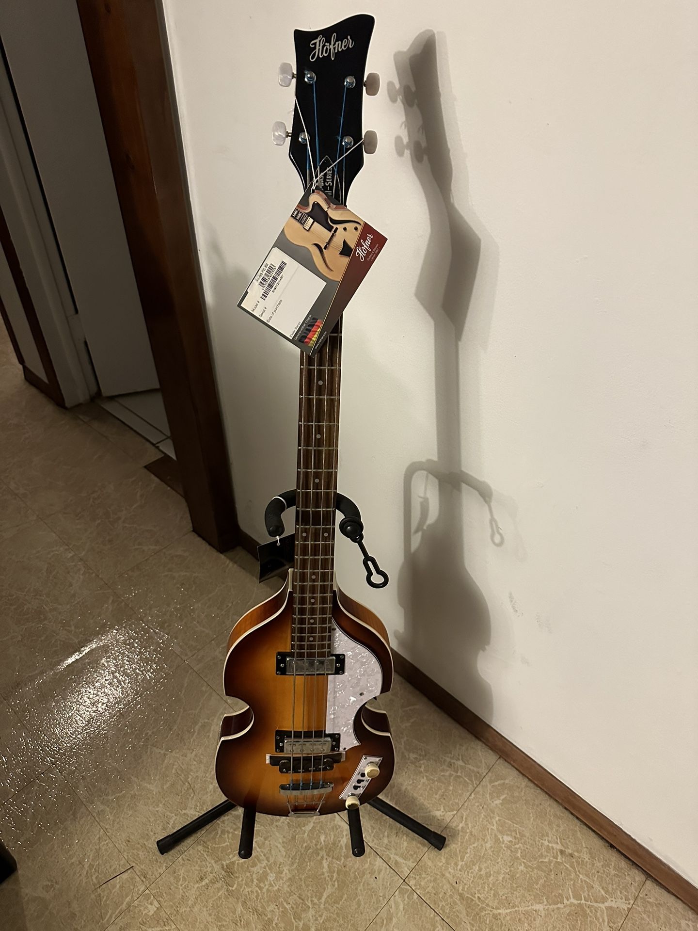 Hefner B-bass