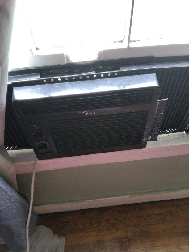 AC  Window Unit