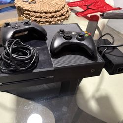 Xbox One + Six games (BUNDLE)