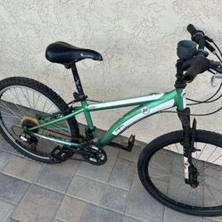 Diamondback mountain bike 24 inch