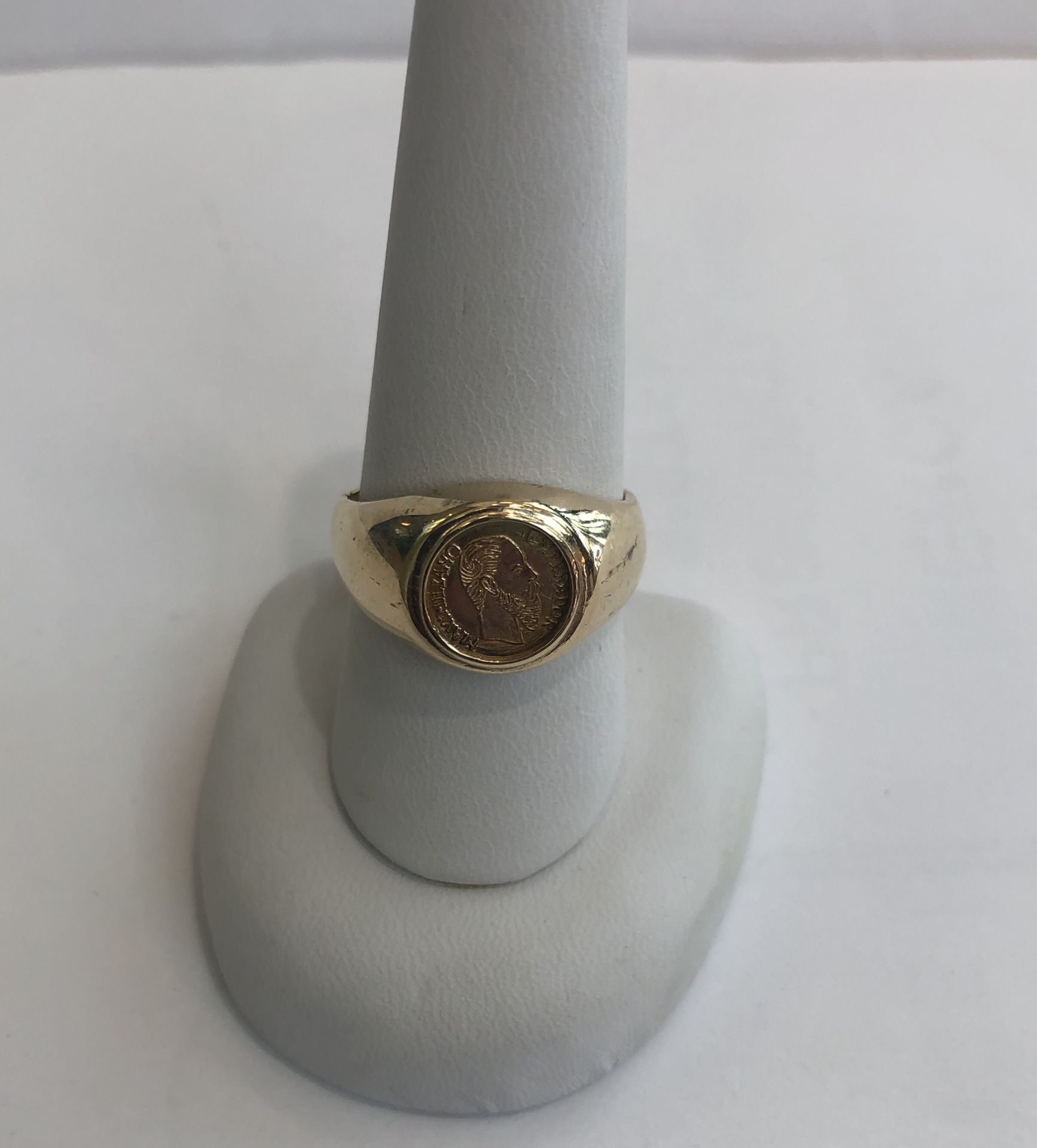 14KT YELLOW GOLD RING