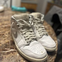 Jordan 1 Retro Pure Moneys 