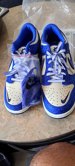 Jackie Robinson Dunks