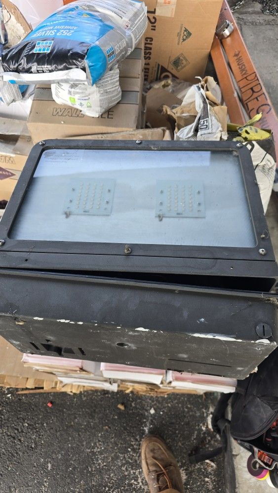 Exterior Commercial L.E.D Light