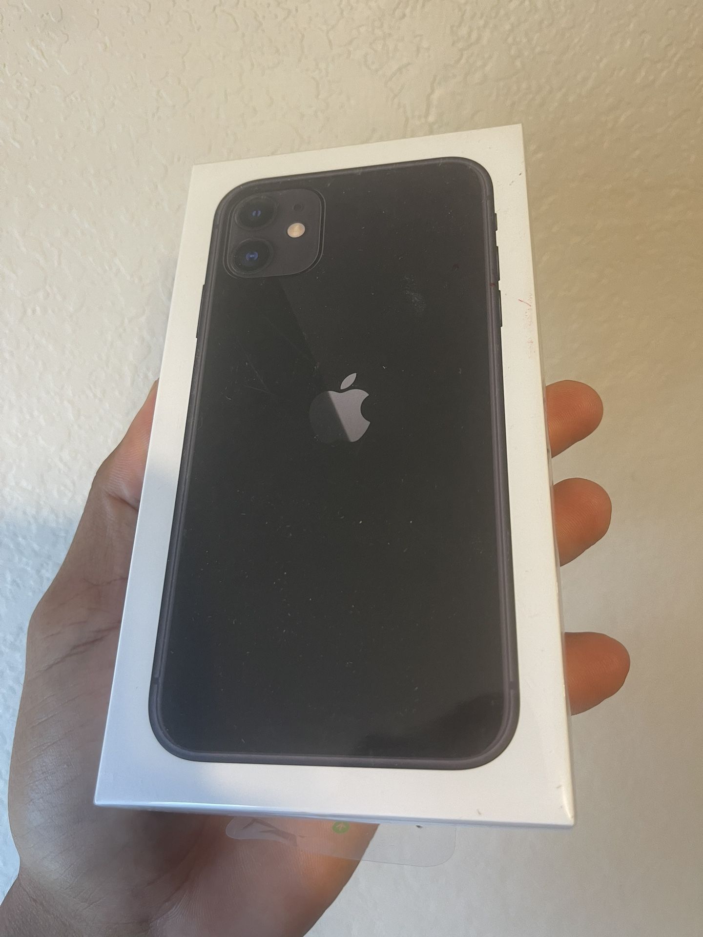 iPhone 11 Att/Cricket NEW (No Open)