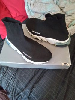 BALENCIAGA