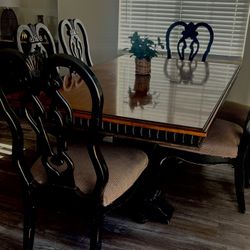 Formal Dining Room Table With 6 Chairs & 2 Leafs