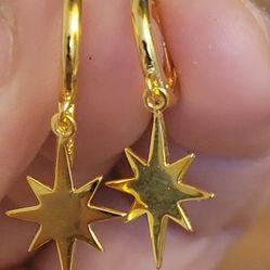 Brand new 18k gold plated huggie hoop earrings with star drops 