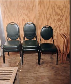 Set of 5 meeting Room Stacking Chairs