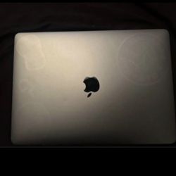 Mac Book Pro 2018 Used 