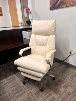 M76 Office Chair