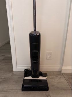 Tineco S2 wet, dry vacuum cleaner for parts or repair as is