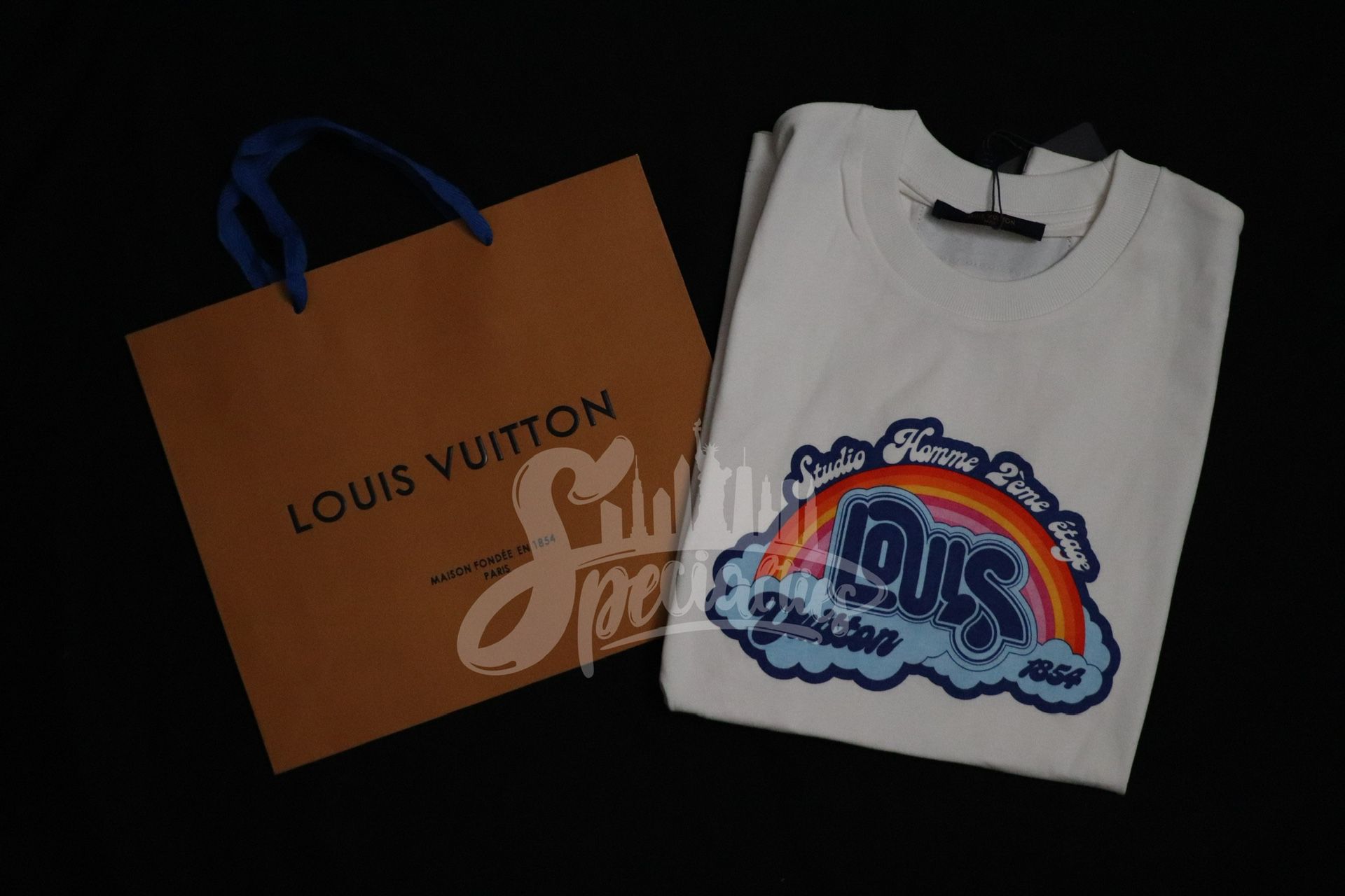 LV T-shirt Read Description White for Sale in New York, NY - OfferUp