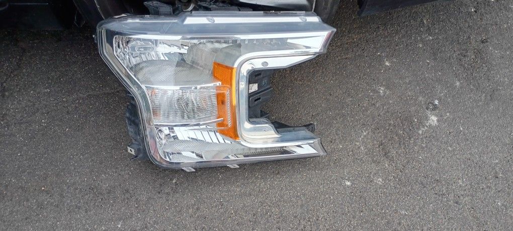 2018 Ford F150 Headlights Both Driver And Passenger