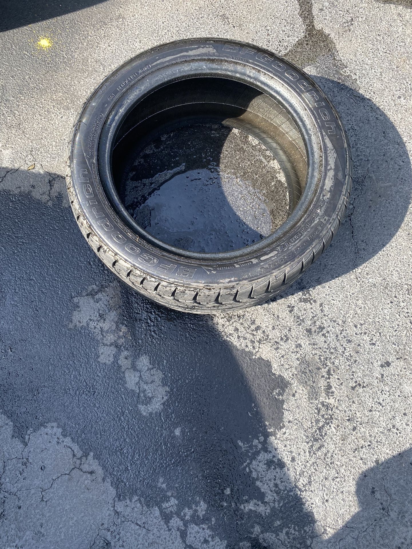 Used Bfgoodrich Tire 245/45ZR17