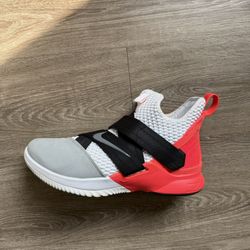 2018 LeBron Soldier 12 Flash Crimson Men’s Size 10.5