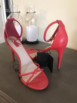 Red Heels Size 9 BRAND NEW