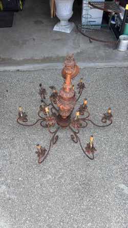 Hanging chandelier vintage
