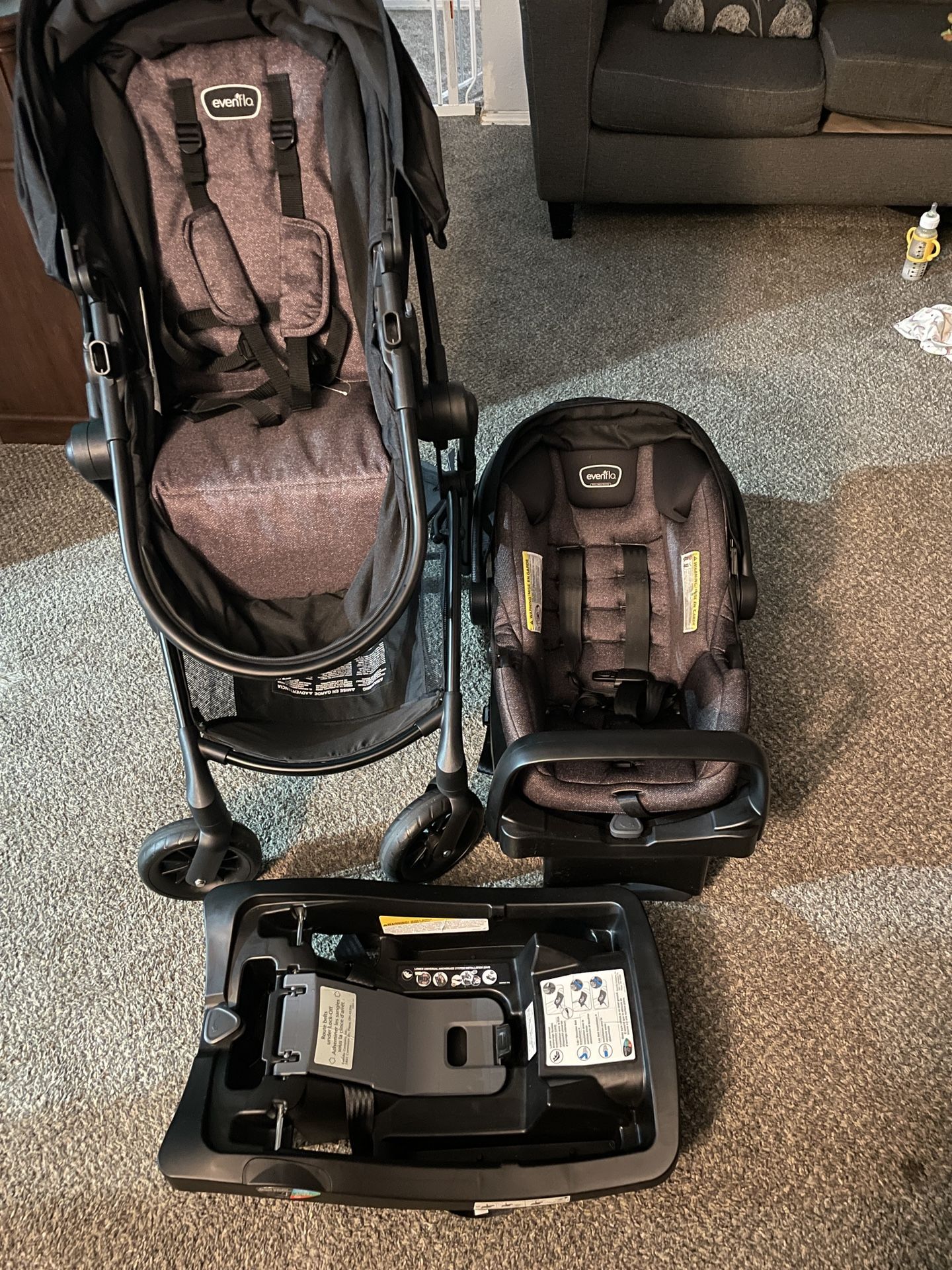 Evenflo Pivot with LiteMax Infant Car Seat