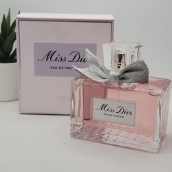 Dior
 
Miss Dior Eau de Parfum

5 fl