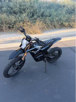 STRIKE Electric Dirt Bike