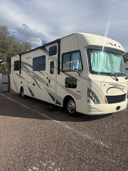 2018 Thor Ace 31ft, one body slide  Ford v10 41k original miles