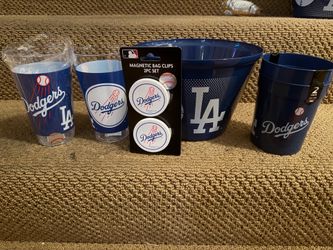 Sports Plastic Wear Bundle and Cups
