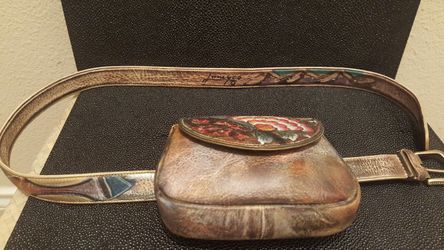 Jane Yoo Hand Painted Leather Wallet/Coin Purse w/Belt